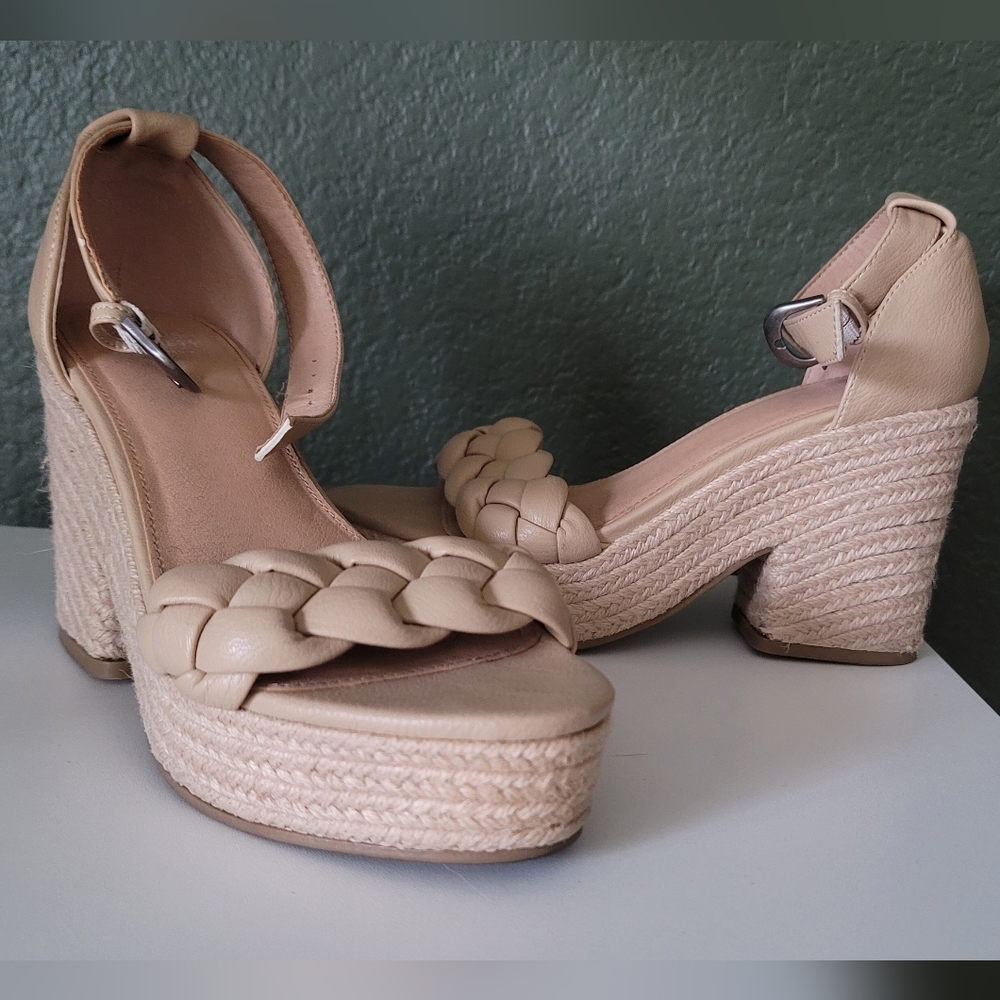 Vici Oasis Society wedges, nude